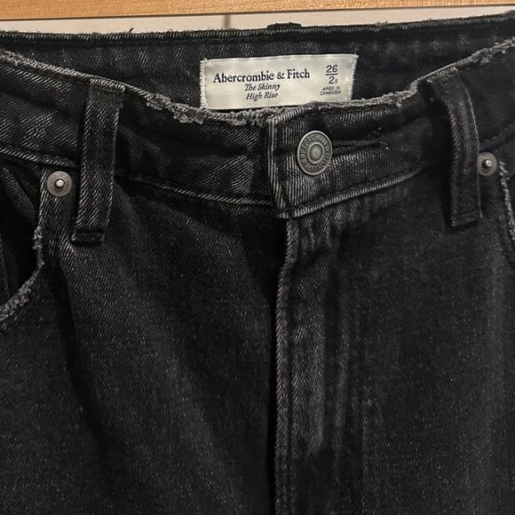 Abercrombie & Fitch Curve Love The Skinny High Rise Denim Black Jeans - Picture 3 of 3